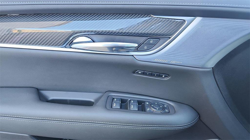 new 2025 Cadillac XT6 car, priced at $59,130