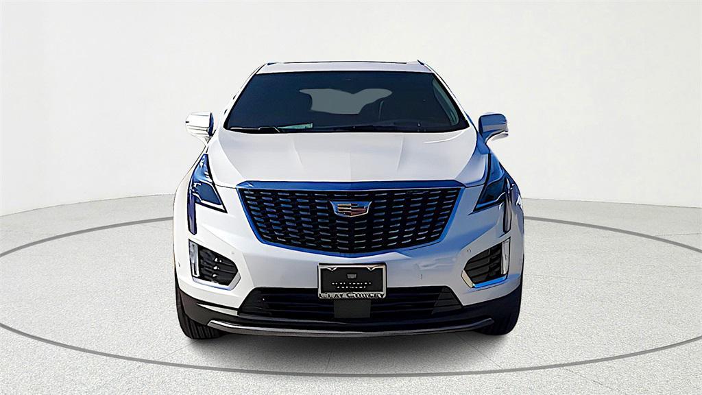 new 2025 Cadillac XT5 car, priced at $56,090