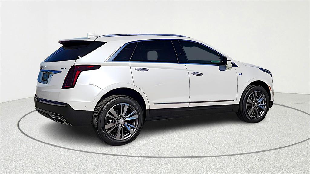 new 2025 Cadillac XT5 car, priced at $56,090