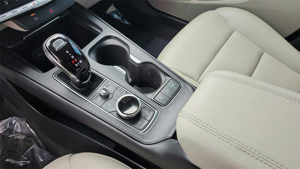 used 2023 Cadillac XT4 car, priced at $27,800