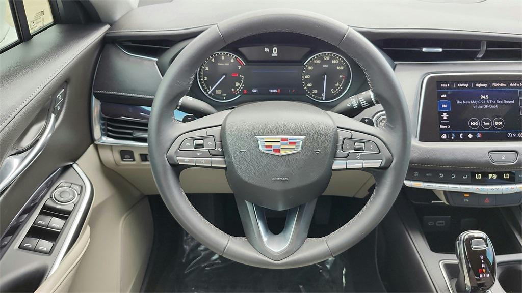 used 2023 Cadillac XT4 car, priced at $27,800