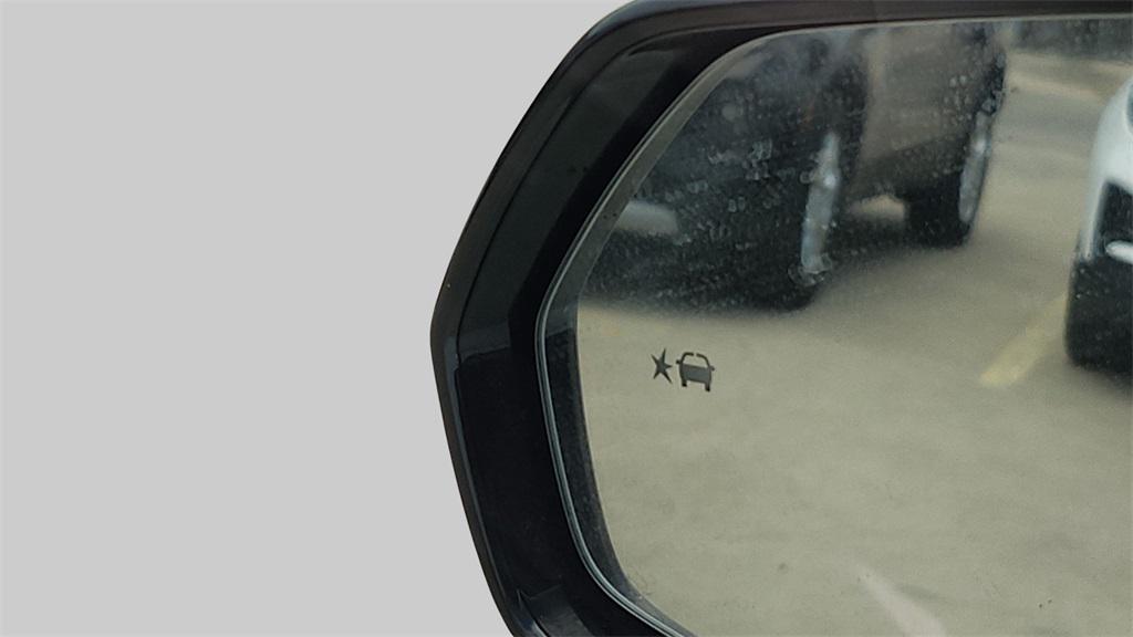 used 2023 Cadillac XT4 car, priced at $27,800