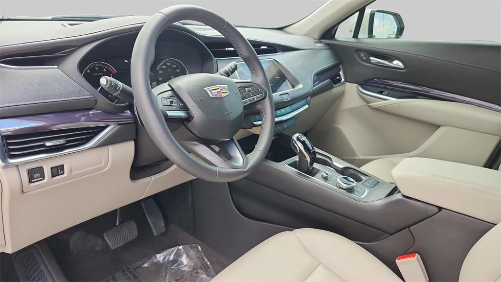 used 2023 Cadillac XT4 car, priced at $27,800