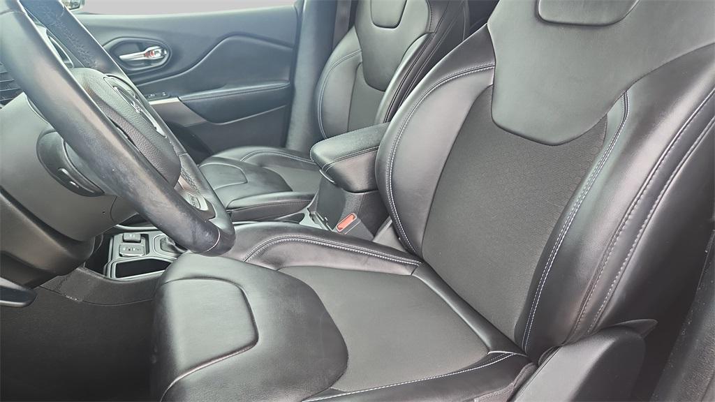 used 2020 Jeep Cherokee car, priced at $20,800