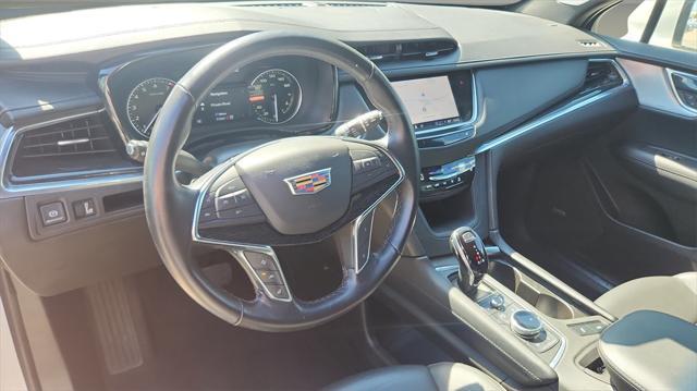 used 2022 Cadillac XT5 car, priced at $33,000