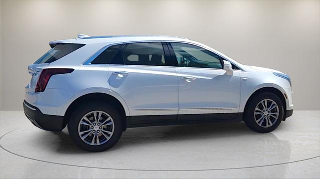 used 2022 Cadillac XT5 car, priced at $33,000