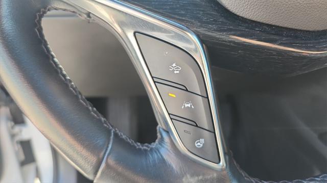used 2022 Cadillac XT5 car, priced at $33,000