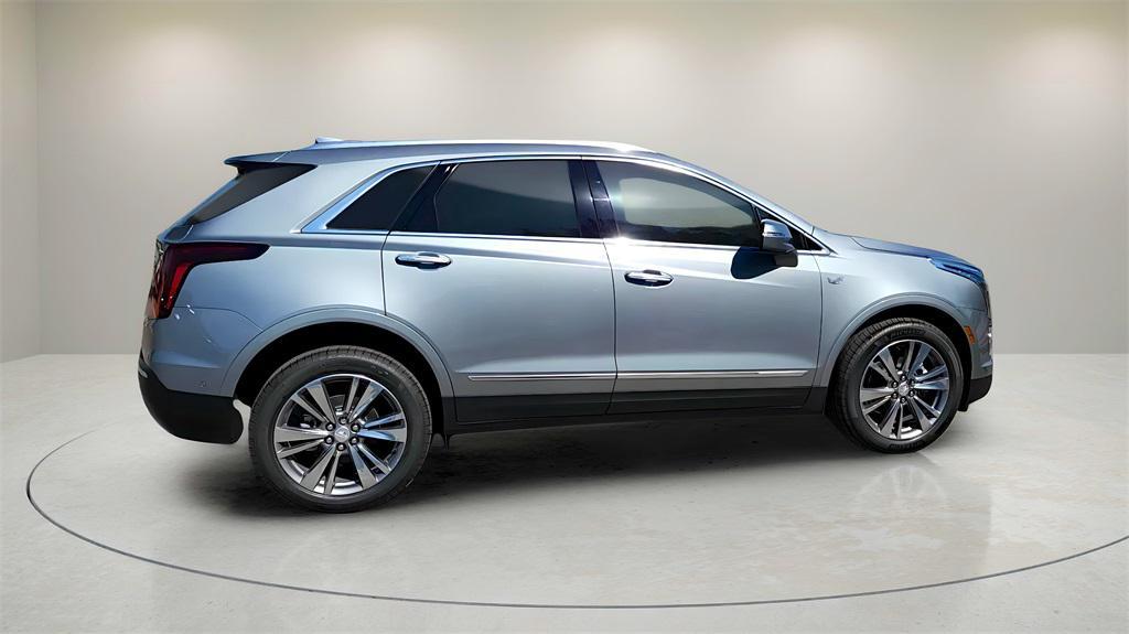 new 2025 Cadillac XT5 car, priced at $53,455