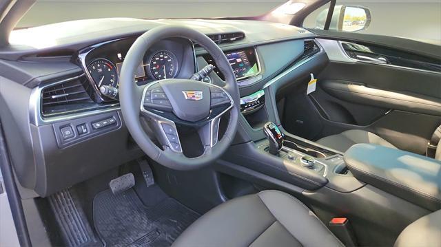 new 2025 Cadillac XT5 car, priced at $55,455