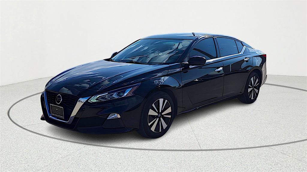 used 2021 Nissan Altima car, priced at $16,500