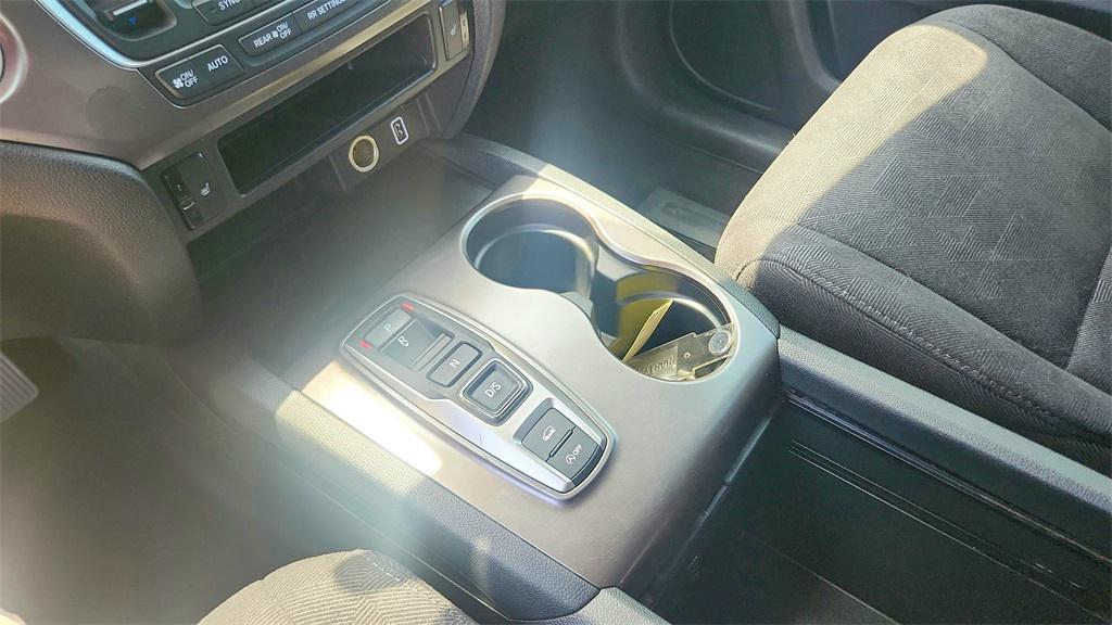 used 2022 Honda Pilot car, priced at $26,800