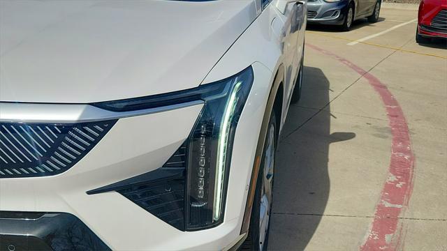 new 2025 Cadillac OPTIQ car, priced at $59,340