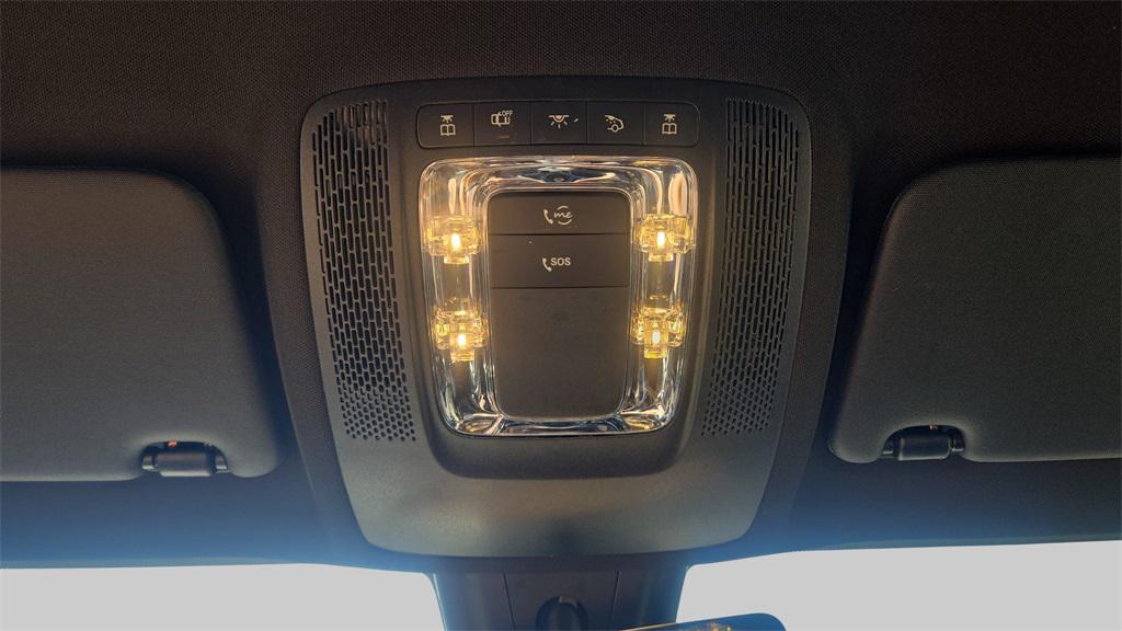 used 2023 Mercedes-Benz GLB 250 car, priced at $25,900