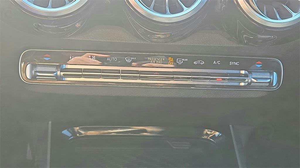 used 2023 Mercedes-Benz GLB 250 car, priced at $25,900