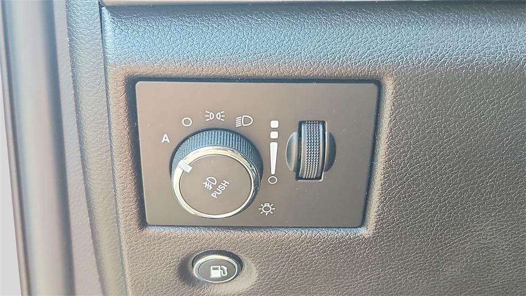 used 2020 Jeep Grand Cherokee car, priced at $19,400