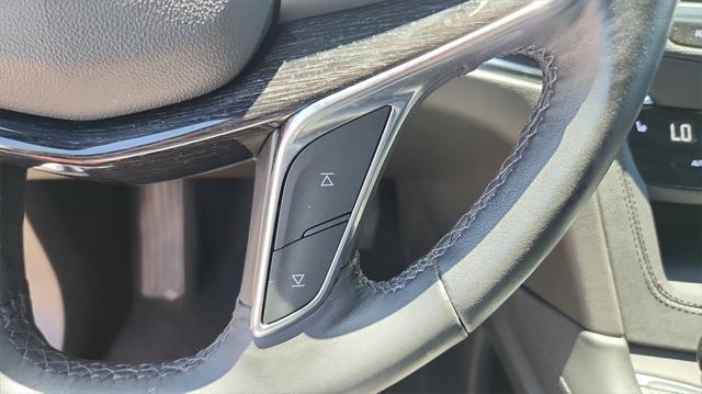 used 2022 Cadillac XT5 car, priced at $32,500