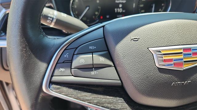 used 2022 Cadillac XT5 car, priced at $32,500