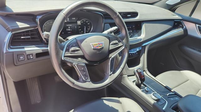 used 2022 Cadillac XT5 car, priced at $32,500