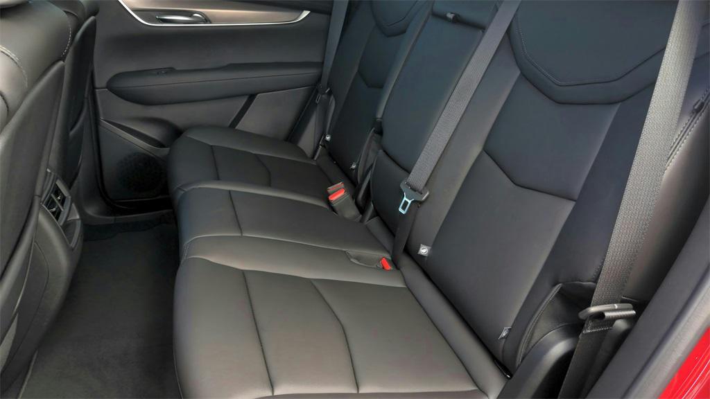 used 2023 Cadillac XT5 car, priced at $24,891