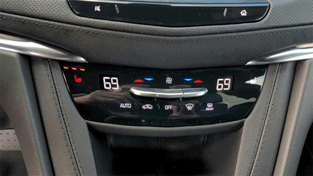 used 2023 Cadillac XT5 car, priced at $24,891