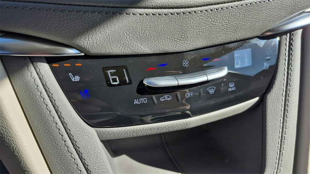 new 2026 Cadillac XT5 car, priced at $60,315