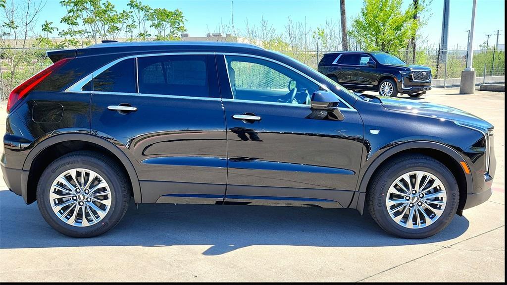 new 2024 Cadillac XT4 car, priced at $44,990