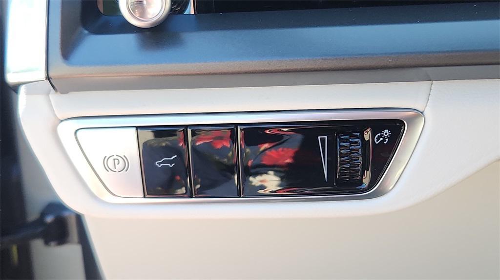 new 2026 Cadillac VISTIQ car, priced at $83,083