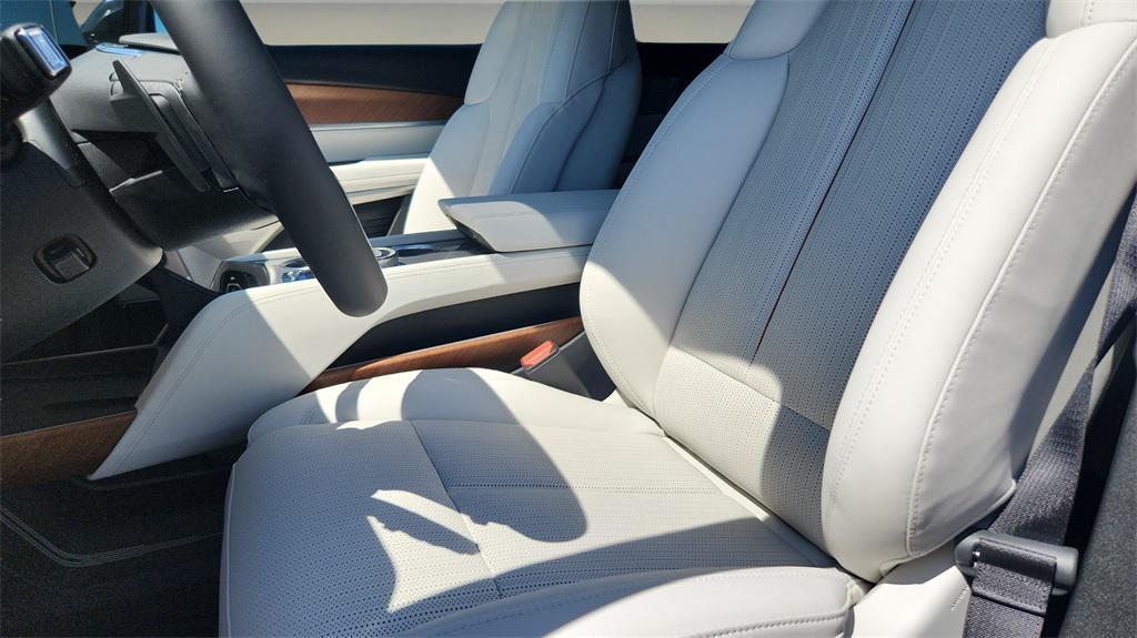 new 2026 Cadillac VISTIQ car, priced at $83,083