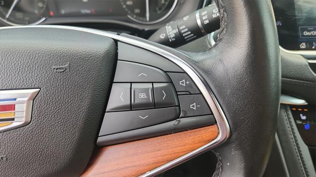 used 2021 Cadillac XT5 car, priced at $29,100
