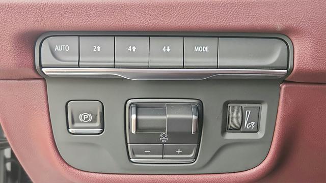 new 2025 Cadillac Escalade ESV car, priced at $111,045
