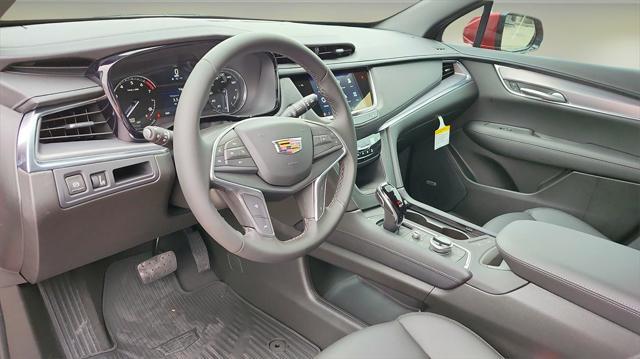 new 2025 Cadillac XT5 car, priced at $48,530