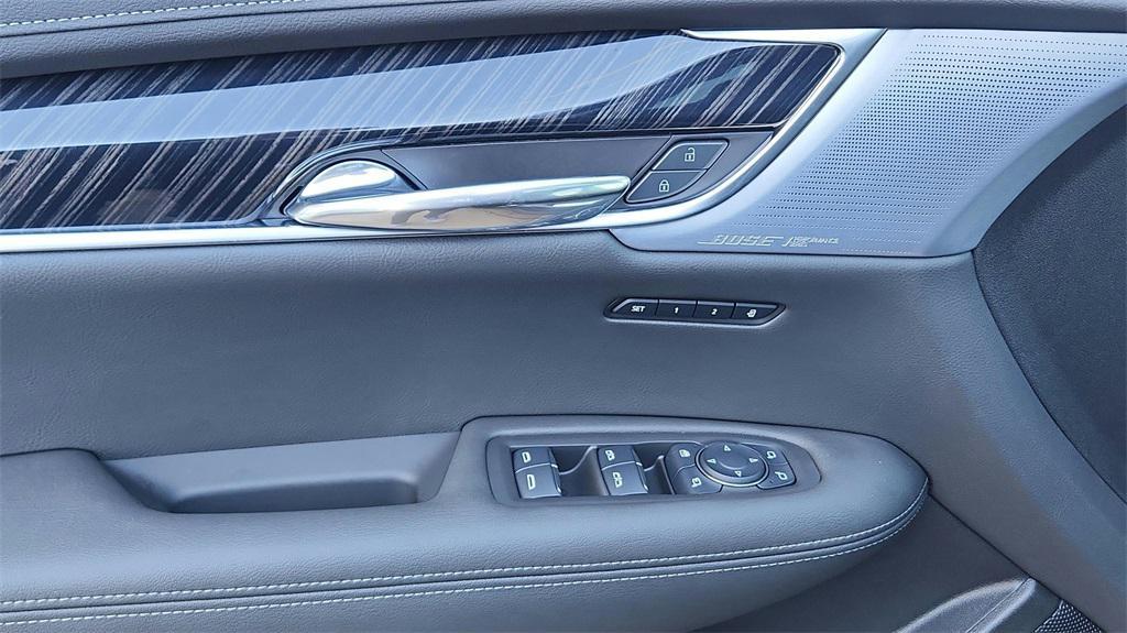 new 2025 Cadillac XT6 car, priced at $60,333