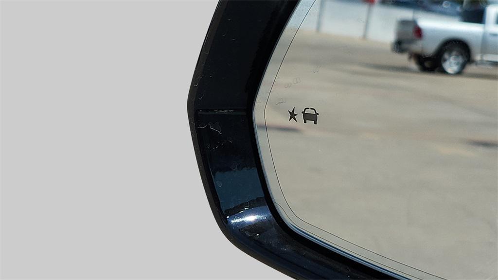 used 2021 Cadillac XT5 car, priced at $28,993