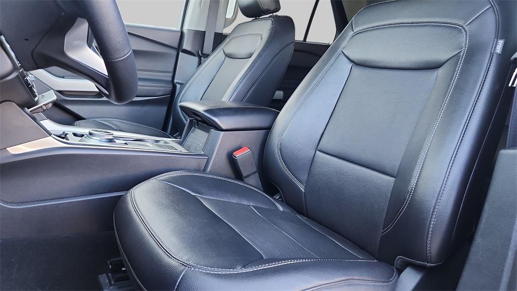 used 2024 Ford Explorer car, priced at $33,900