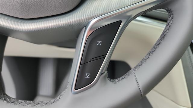 new 2025 Cadillac XT5 car, priced at $57,695