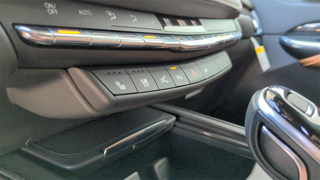 used 2022 Cadillac XT4 car, priced at $27,500