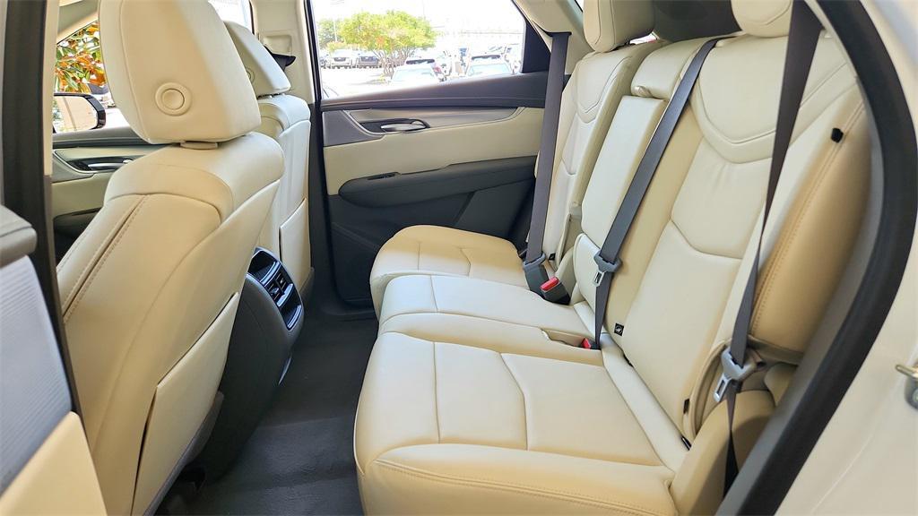 new 2025 Cadillac XT5 car, priced at $56,776