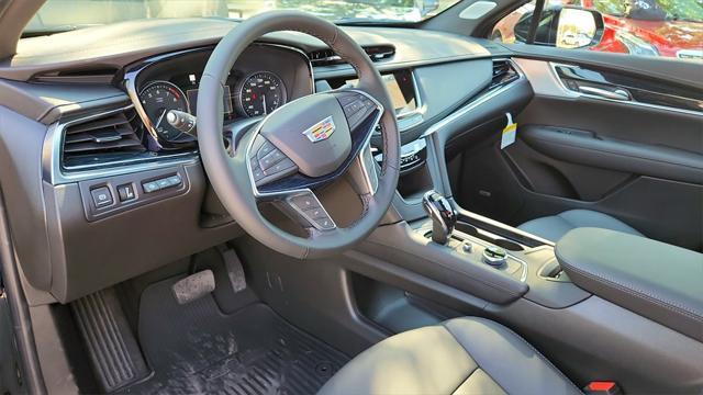 new 2025 Cadillac XT5 car, priced at $56,095