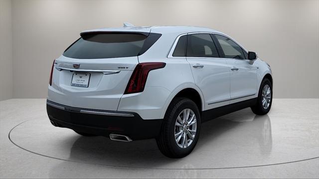 new 2025 Cadillac XT5 car, priced at $44,535