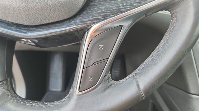 used 2022 Cadillac XT5 car, priced at $34,500