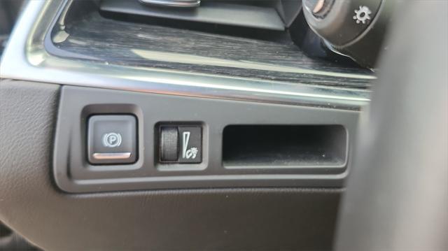 used 2022 Cadillac XT5 car, priced at $34,500