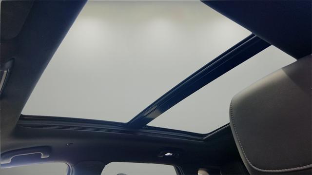 used 2022 Cadillac XT5 car, priced at $34,500