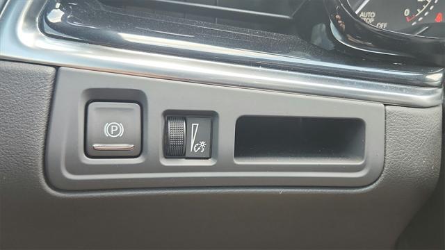 used 2024 Cadillac XT6 car, priced at $52,300