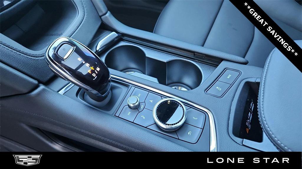 new 2025 Cadillac XT6 car, priced at $52,194