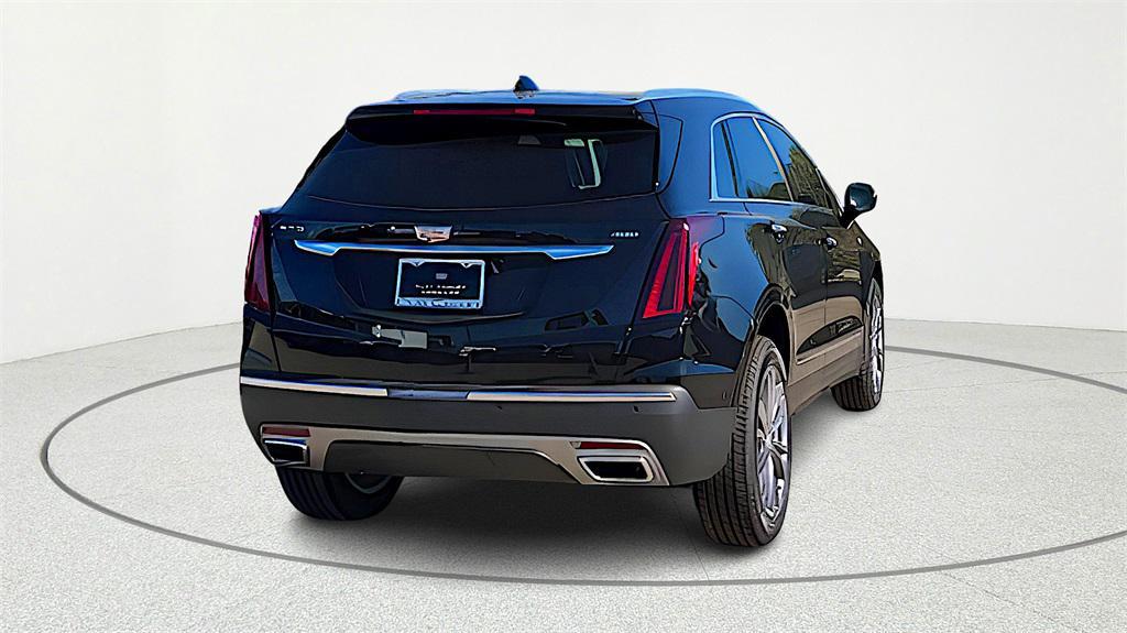 new 2025 Cadillac XT5 car, priced at $55,208