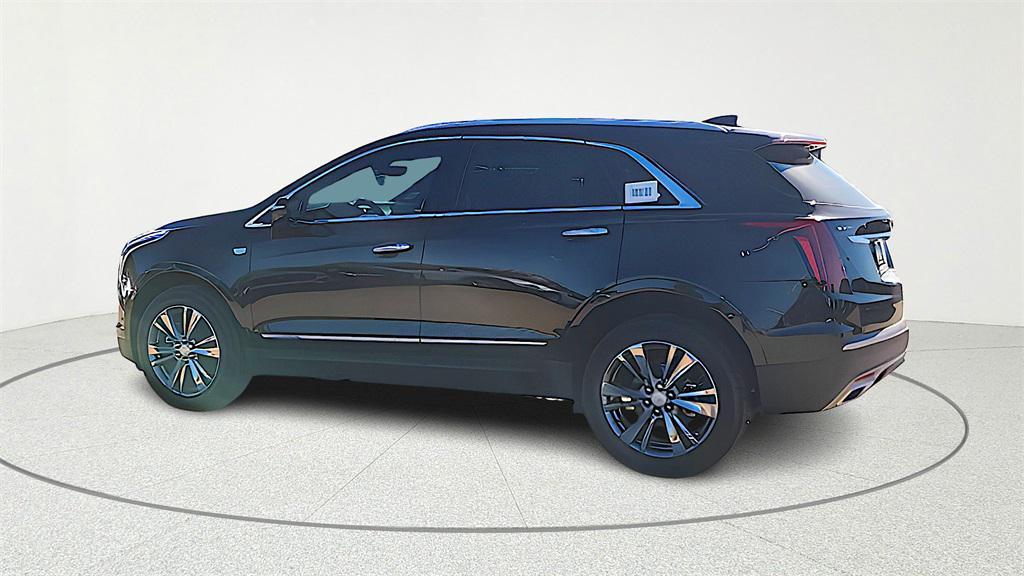 new 2025 Cadillac XT5 car, priced at $55,208