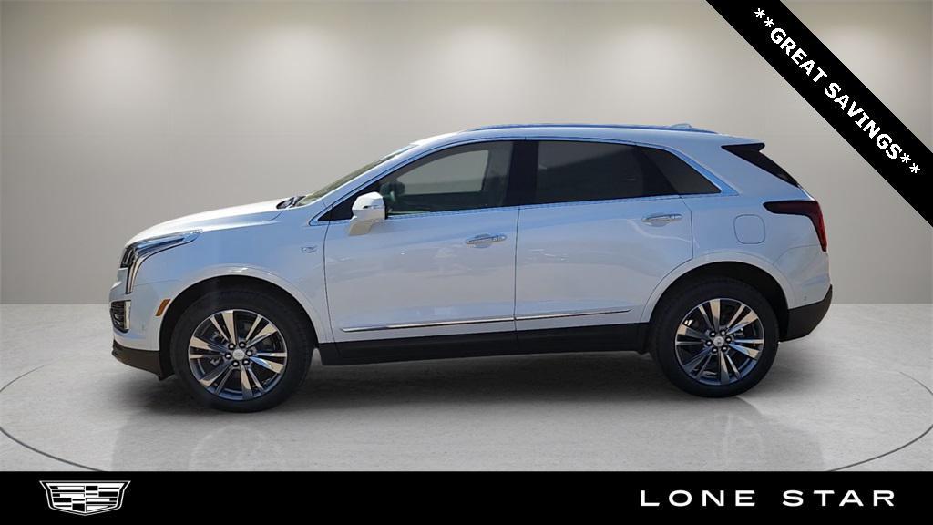 new 2025 Cadillac XT5 car, priced at $49,327