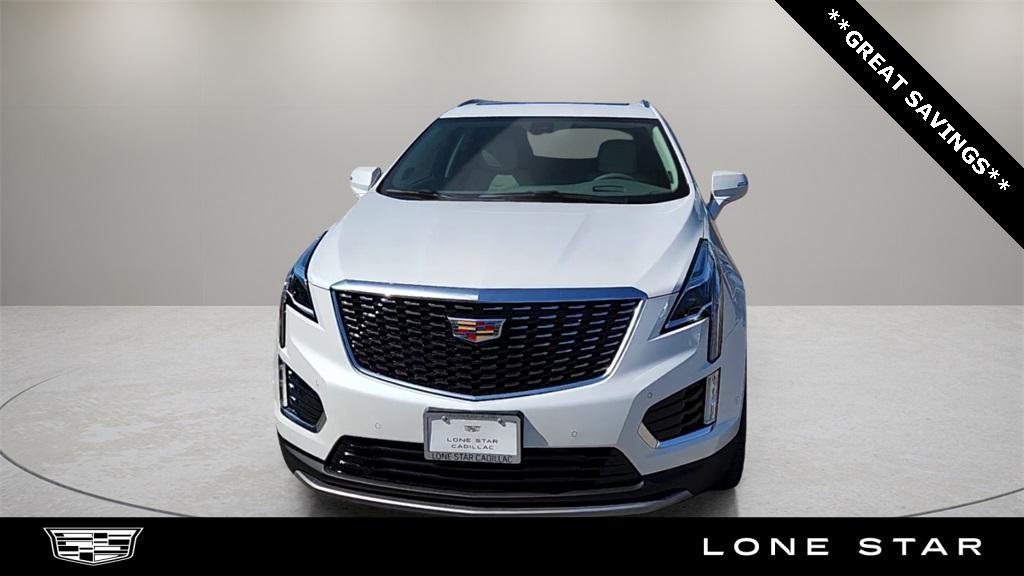 new 2025 Cadillac XT5 car, priced at $49,327