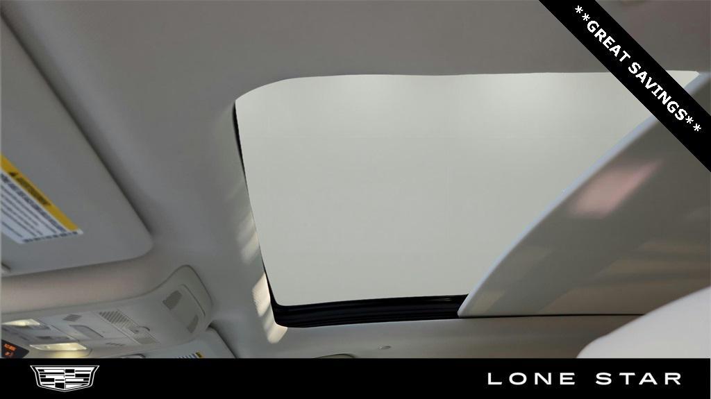 new 2025 Cadillac XT5 car, priced at $49,327