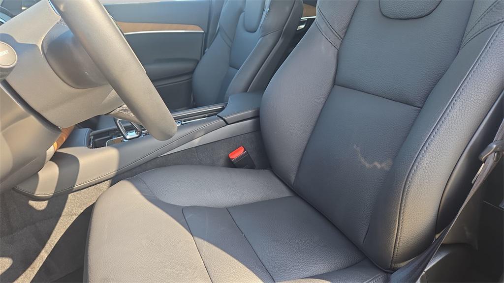 used 2025 Volvo XC90 Plug-In Hybrid car, priced at $59,294